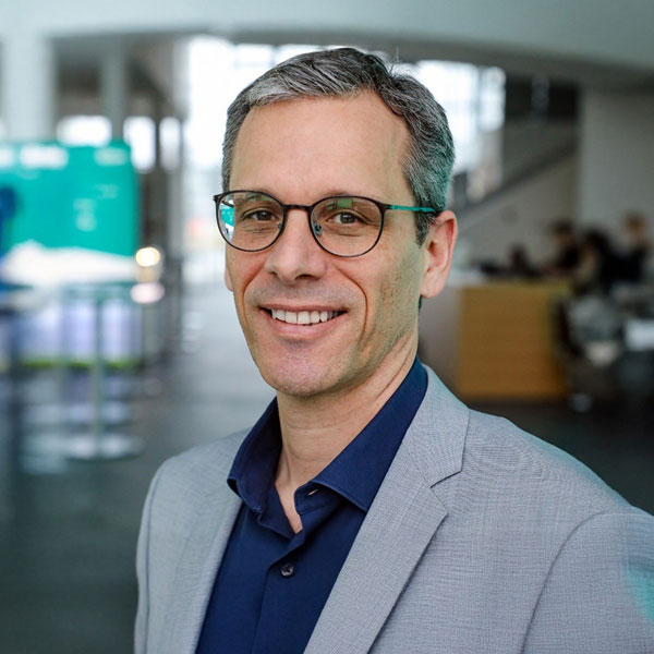 Experienced Executive SVP (Infineon, ST, Philips …)